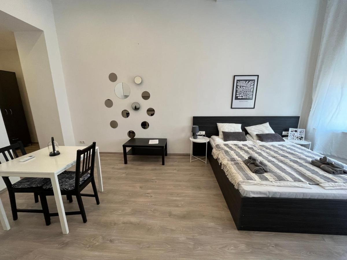 D58 Superior Apartments In The City Center Budapest Exteriör bild